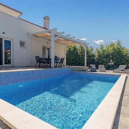 Villa Rafael *