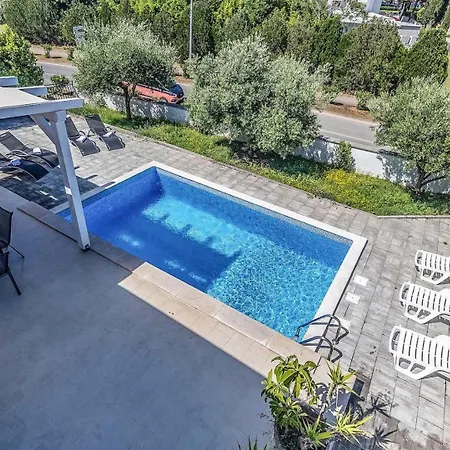 Villa Rafael *